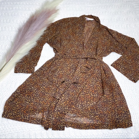 Victoria’s Secret Leopard Print Semi-Sheer Rare Unique Robe or Swimsuit Cover-Up - Picture 10 of 16